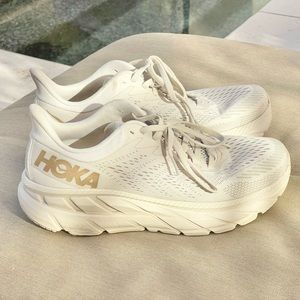 Hoka Women Clifton 7 Almond Milk Golden SZ 8 Medium Width